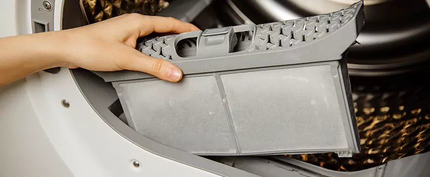 Signs Of A Clogged Dryer Lint Trap in Naples, Florida